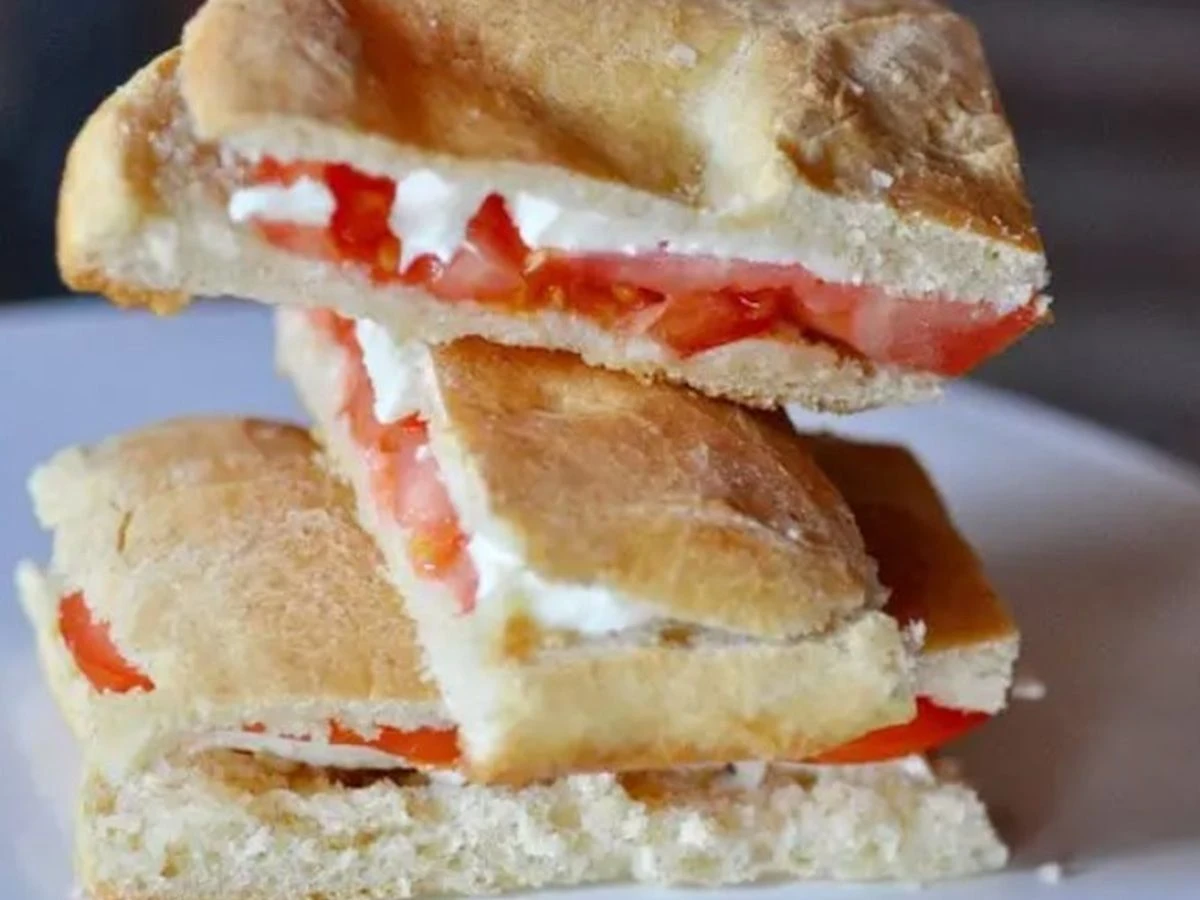 Labneh Tomato Fatayer