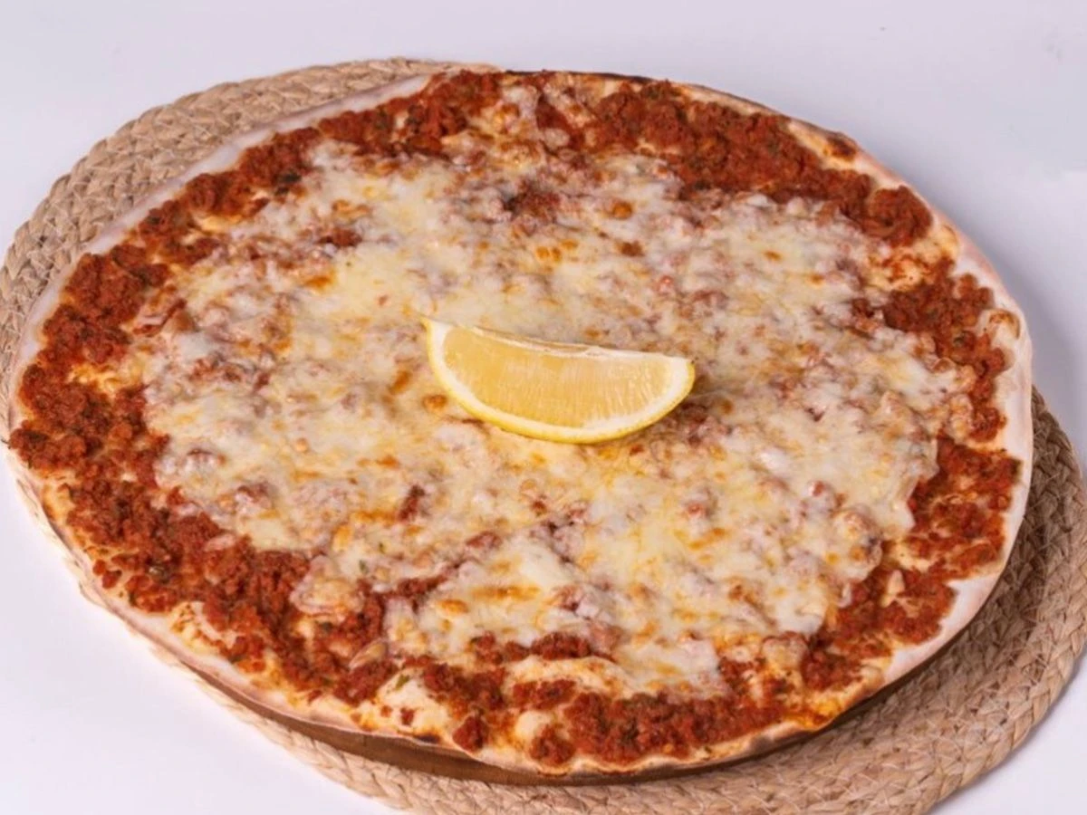 Lahma Bil Ajin with cheese Fatayer